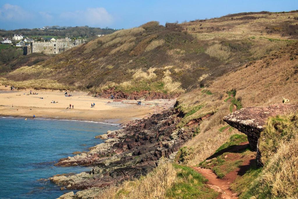 The Rum Shack Manorbier Castle Inn المظهر الخارجي الصورة
